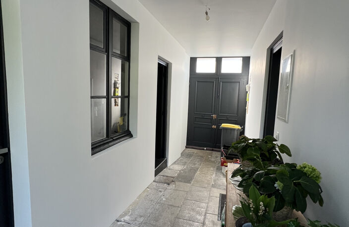 Maison de Maître en Pierre - 340 m² avec Piscine et Dépendances, dans une Commune avec Toutes Commodités — photo 3