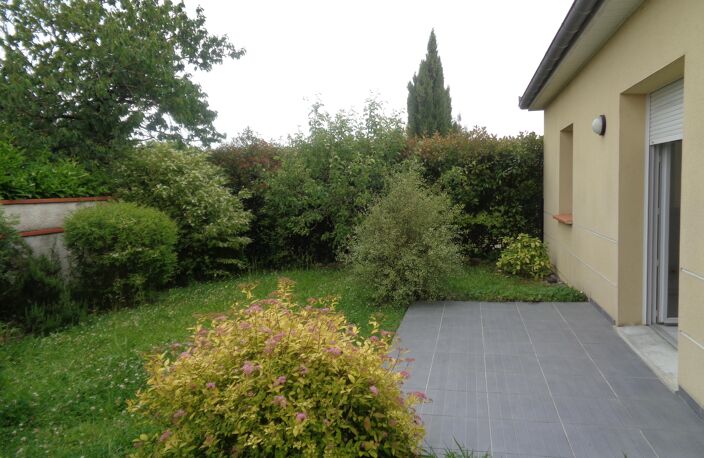 Vente maison 4 pièces 69 m² Eaunes (31600) — photo 2