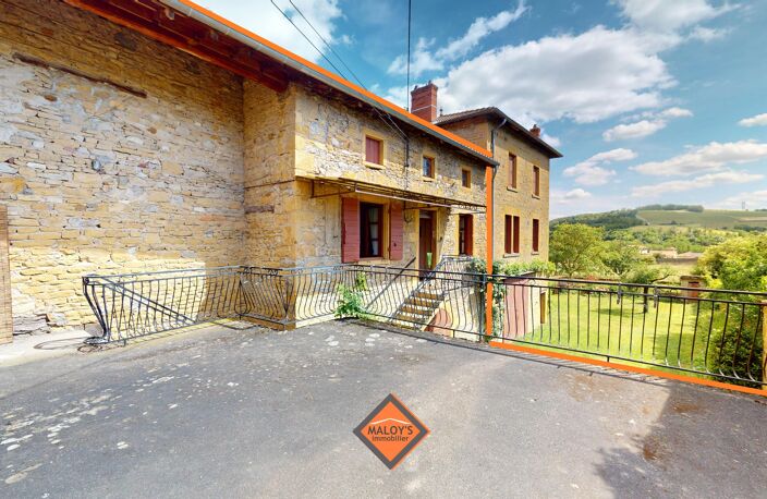 RARE! Mixte habitation pierres dorées, plateaux à aménager surface sol 286m²! Terrain 479m², terrasse 44m²! — photo 2
