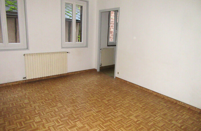 MARCILLAC VALLON Ensemble immobilier en pierre comprenant deux maisons mitoyennes T3 et T4 — photo 5