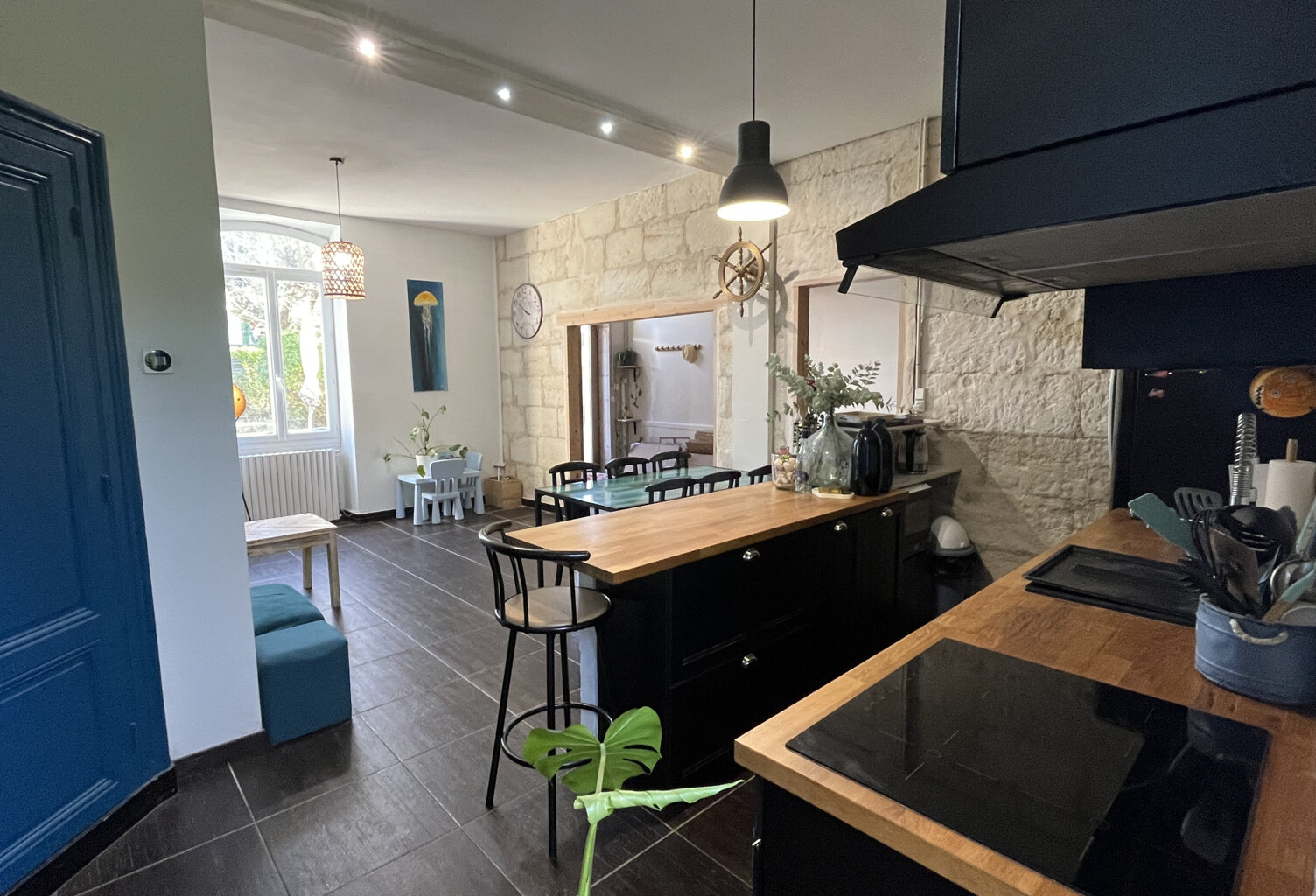 Charmante maison en pierre à Cardan - Bordeaux, France — photo 1