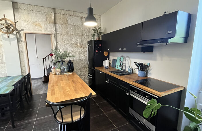 Charmante maison en pierre à Cardan - Bordeaux, France — photo 4
