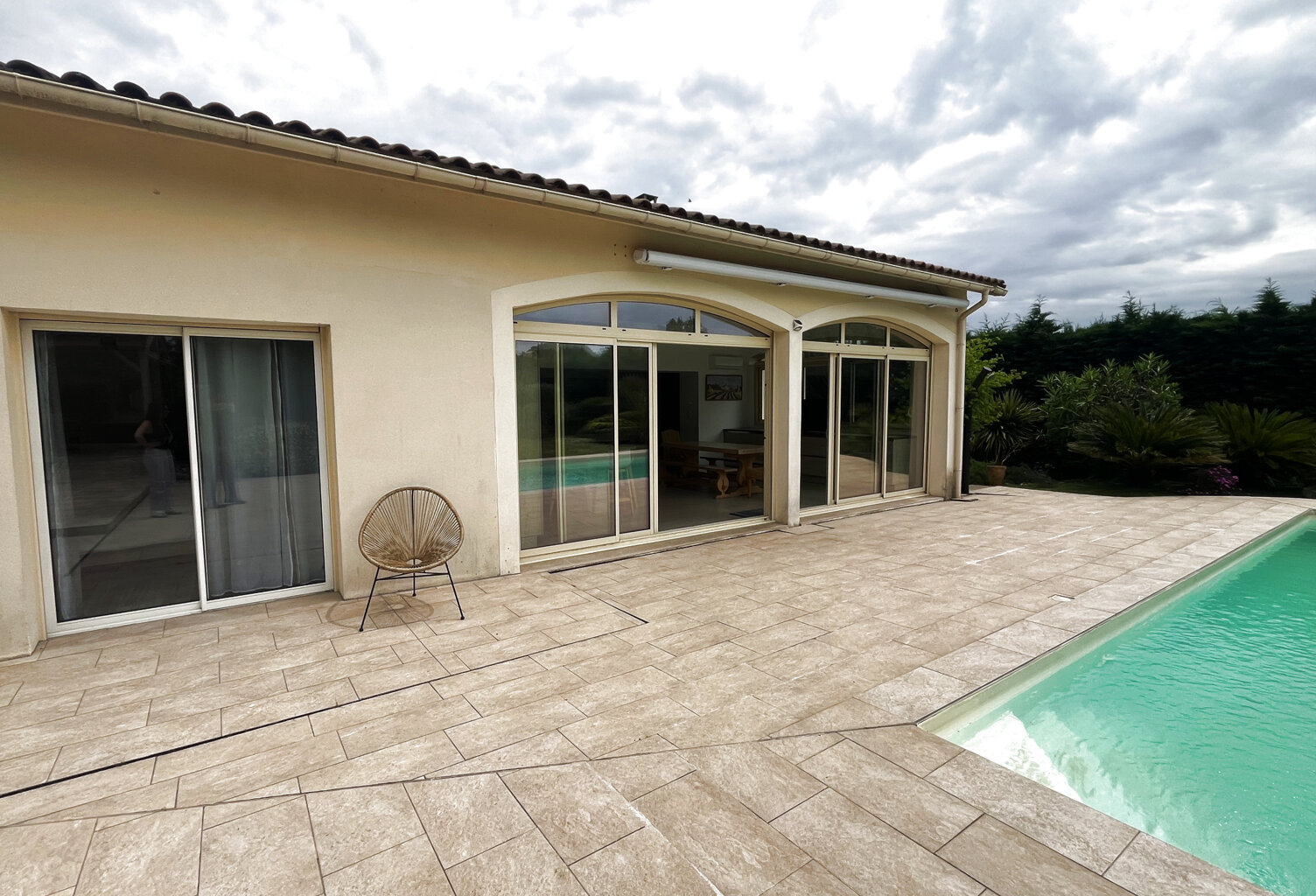 Villa Contemporaine avec Piscine, Ambarès-et-Lagrave - Borde — photo 1