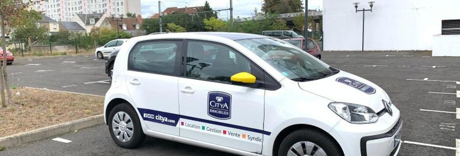 Garage   m² à louer à Tours (37200)