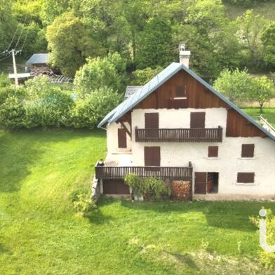 Maison 6 pièces 599000 €