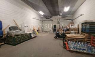 Local industriel  411 m² à louer à Saint-Priest (69800)