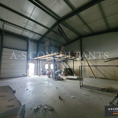 Local industriel  1200 €