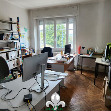 Local industriel 7 pièces 198000 €