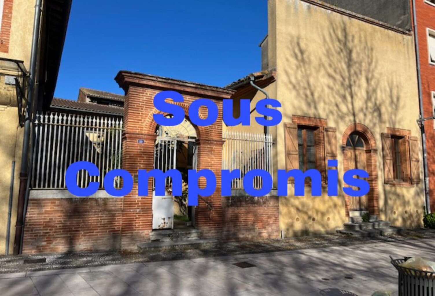 Immeuble divisé en 4 lots — photo 1
