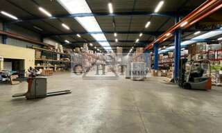 Local industriel  3900 m² à louer à Gonesse (95500)