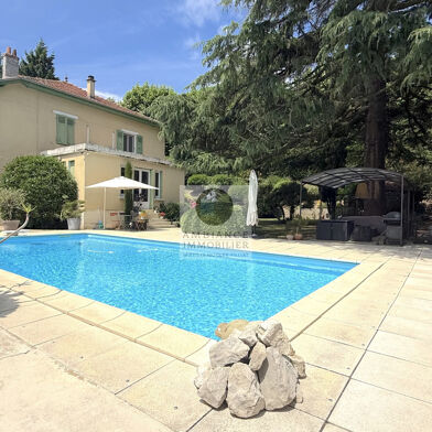 Maison 9 pièces 535000 €