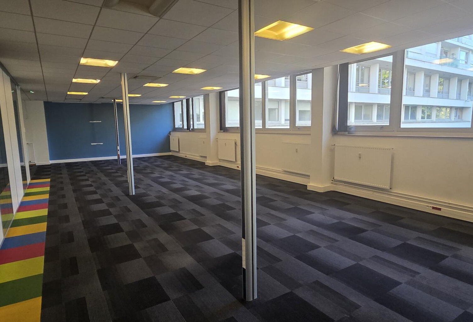 LOCAL PROFESSIONNEL/BUREAUX A VENDRE ANGERS CENTRE — photo 1