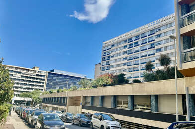 Commerce  599900 €