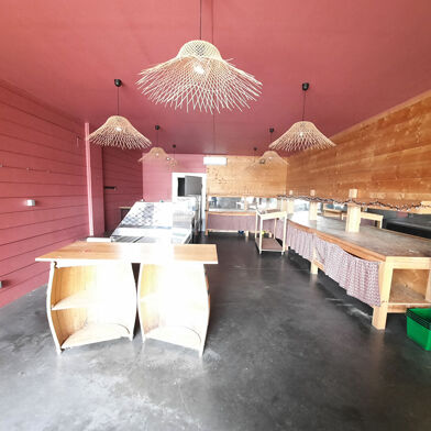 Commerce  275500 €