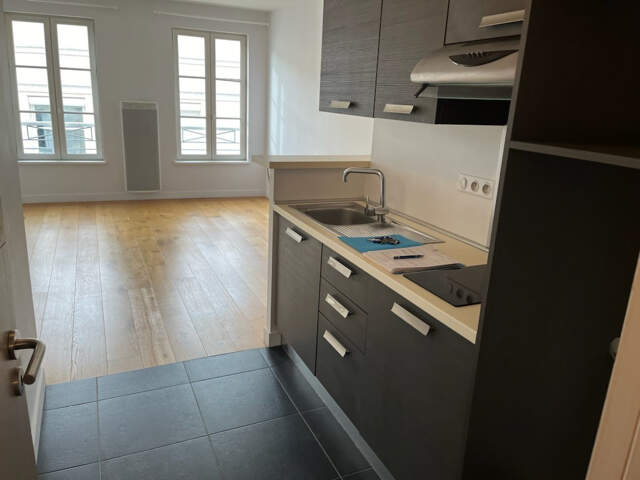 A louer T2 centre LA ROCHELLE — photo du bien