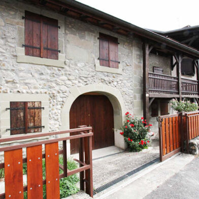 Maison 8 pièces 2615 €