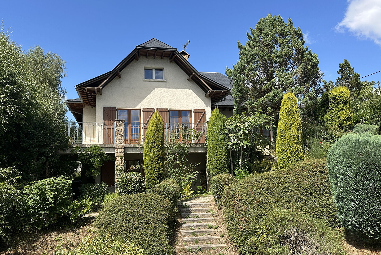 Villa / Maison  T8 à vendre Rieupeyroux 12240