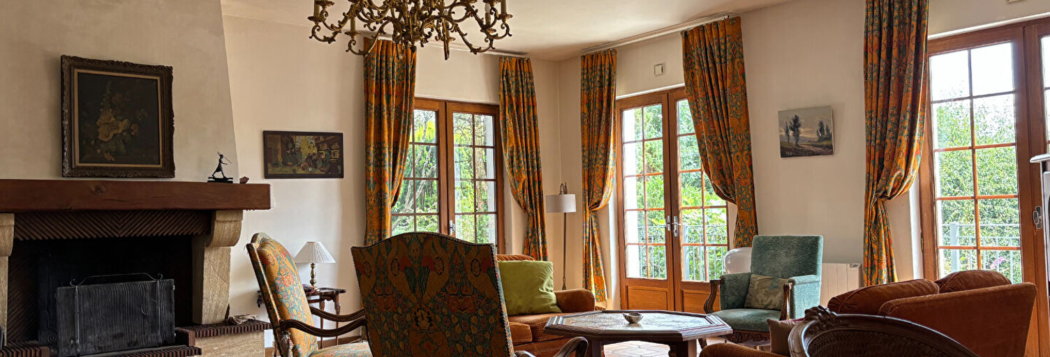 Maison 8 Pièces 185 m² à vendre à Rieupeyroux (12240)