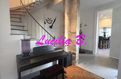TOURS CLOCHEVILLE - Hôtel Particulier avec cour — photo du bien
