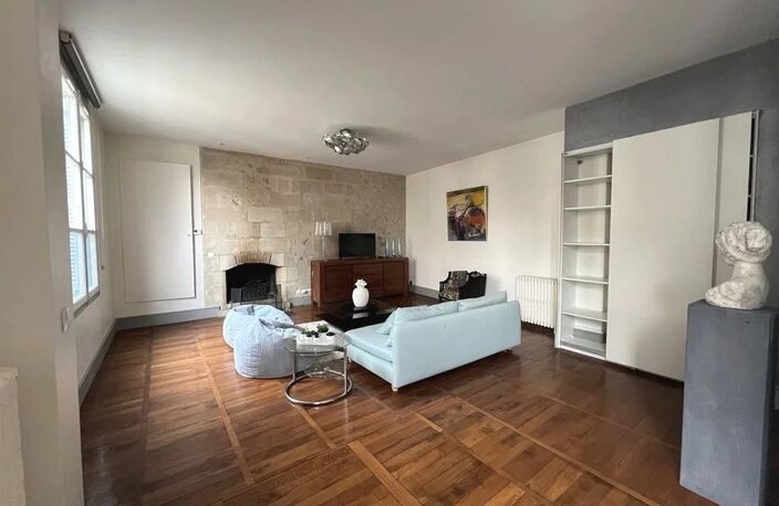 TOURS CLOCHEVILLE - Hôtel Particulier avec cour — photo 2