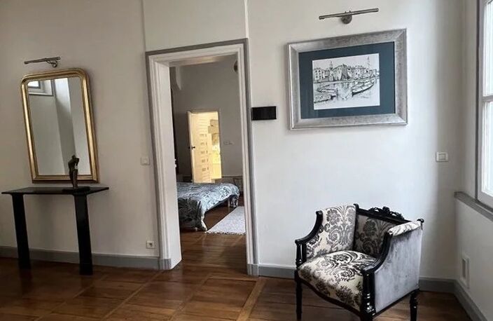 TOURS CLOCHEVILLE - Hôtel Particulier avec cour — photo 3