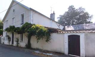 Maison 9 Pièces 316 m² à vendre à Civray (86400)