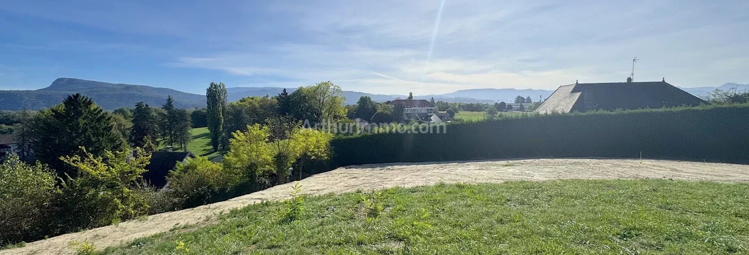 Terrain  818 m² à vendre à Les Avenières Veyrins-Thuellin (38630)