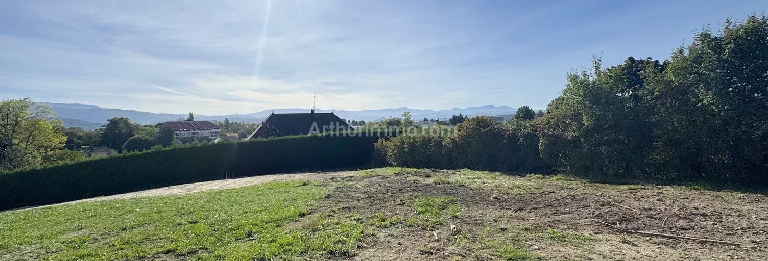 Terrain  932 m² à vendre à Les Avenières Veyrins-Thuellin (38630)