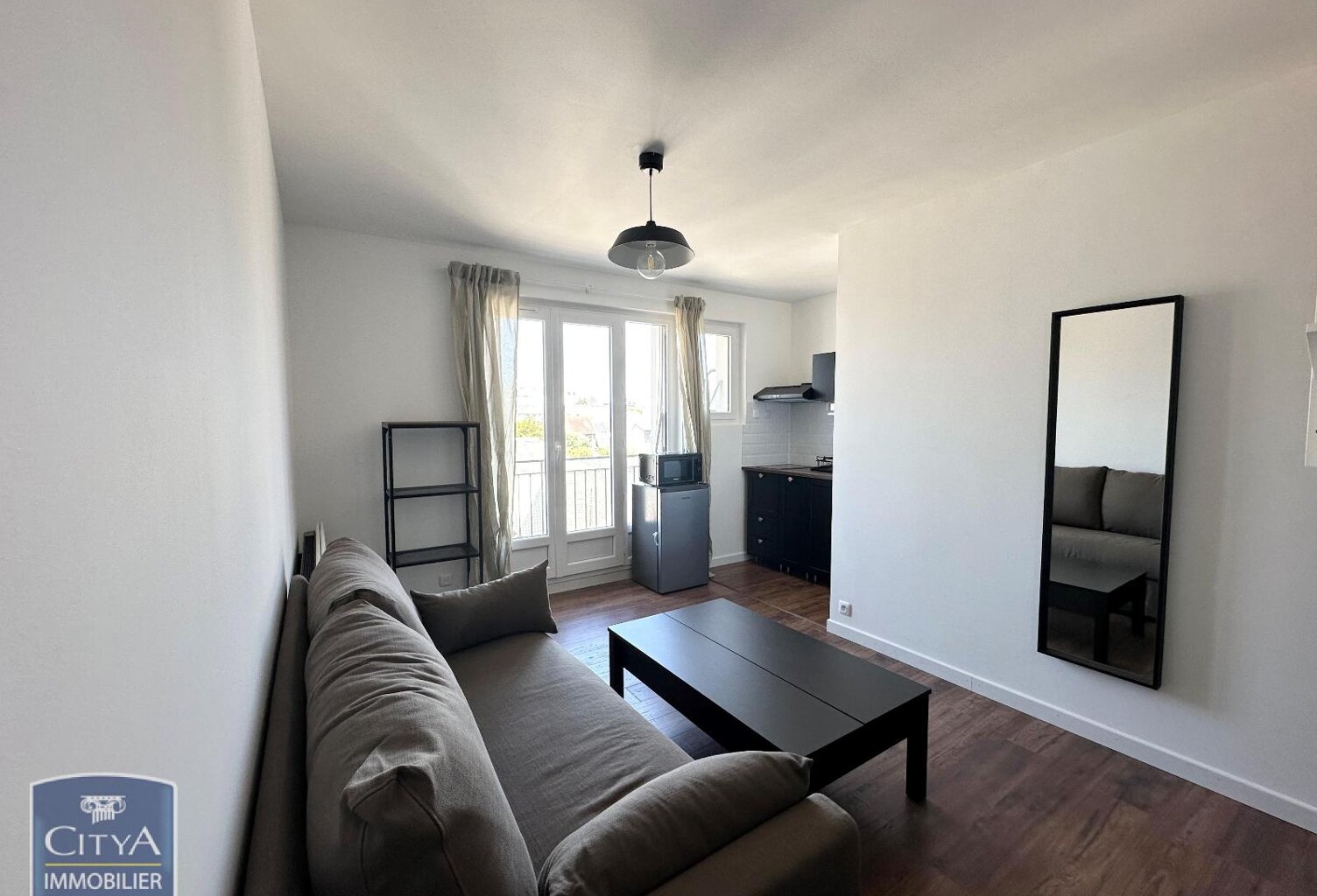 Location appartement 1 pièce 21 m² à Tours (37000) — photo 1