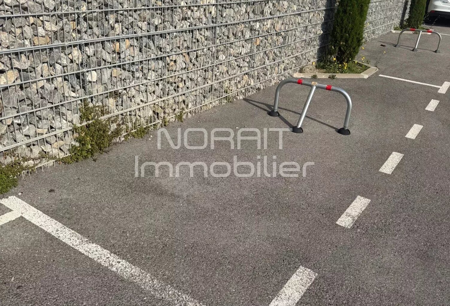 Parking st Pierre de Féric — photo 1