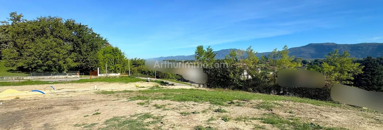 Terrain  669 m² à vendre à Les Avenières Veyrins-Thuellin (38630)