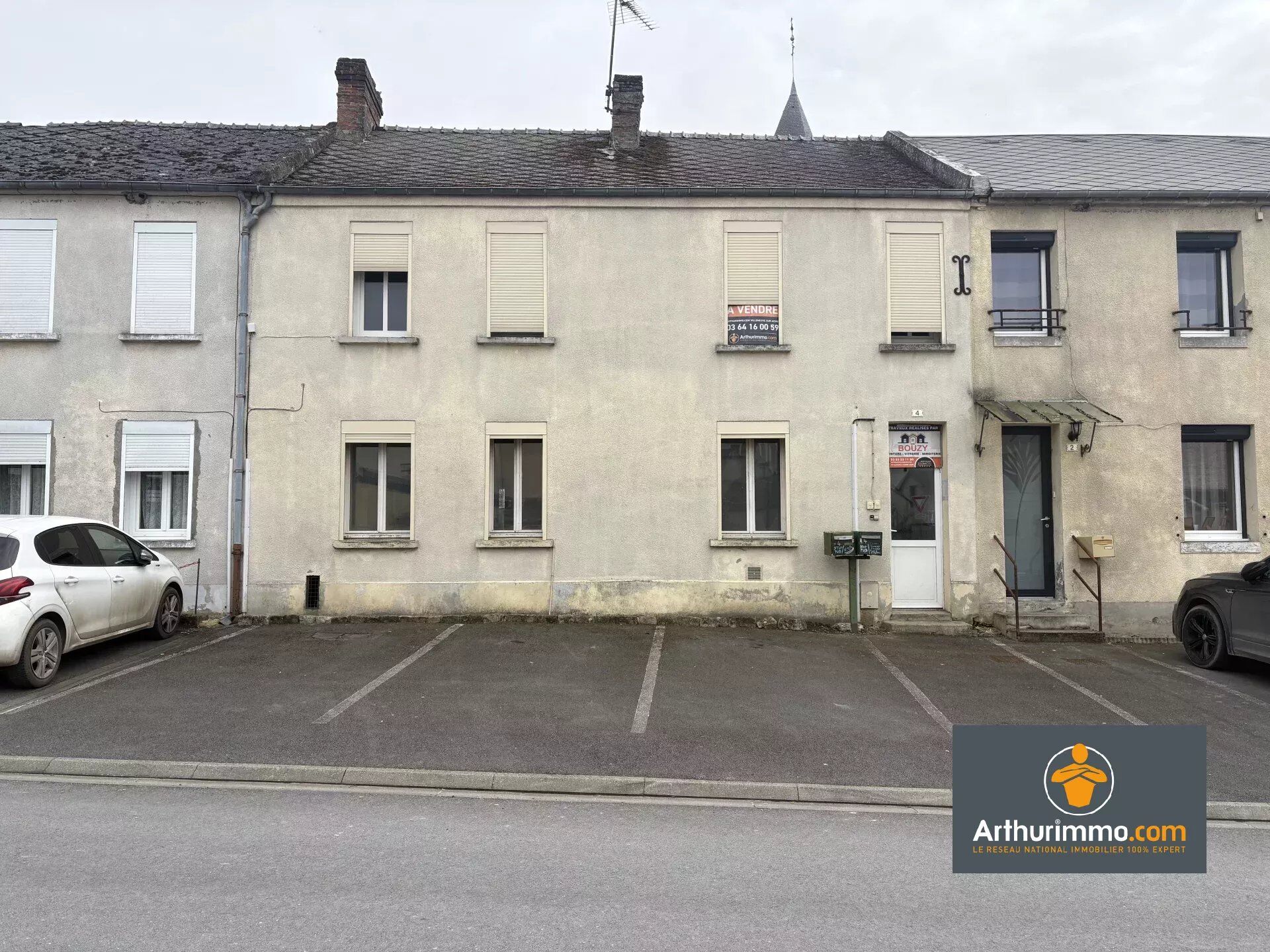 Immeuble 6 pièces 108 m² · à Marchais · 108 m² · 129 000 €