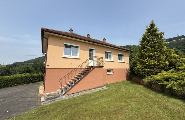 FEULE - AGREABLE MAISON SUR SOUS-SOL — photo 3