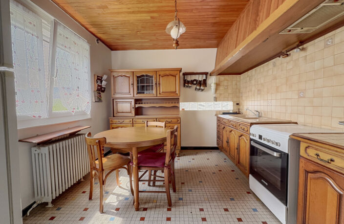 FEULE - AGREABLE MAISON SUR SOUS-SOL — photo 4