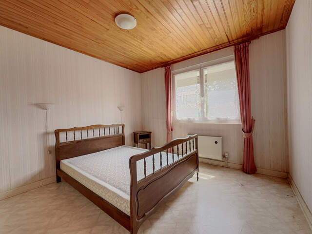 FEULE - AGREABLE MAISON SUR SOUS-SOL — photo du bien