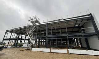 Commerce  2673 m² à louer à Villette-d'Anthon (38280)