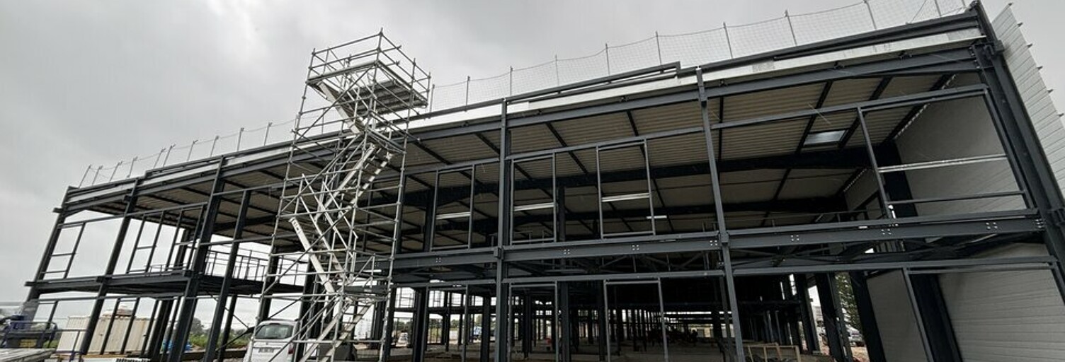 Commerce  2673 m² à louer à Villette-d'Anthon (38280)