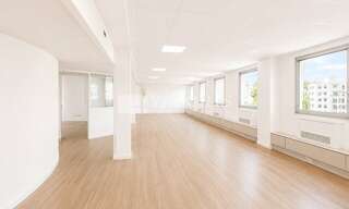 Bureau  265 m² à louer à Villeurbanne (69100)