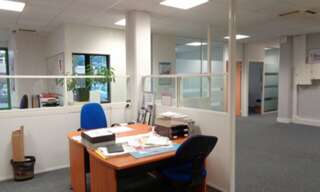 Bureau  183 m² à louer à Bron (69500)