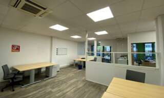 Bureau  183 m² à louer à Bron (69500)