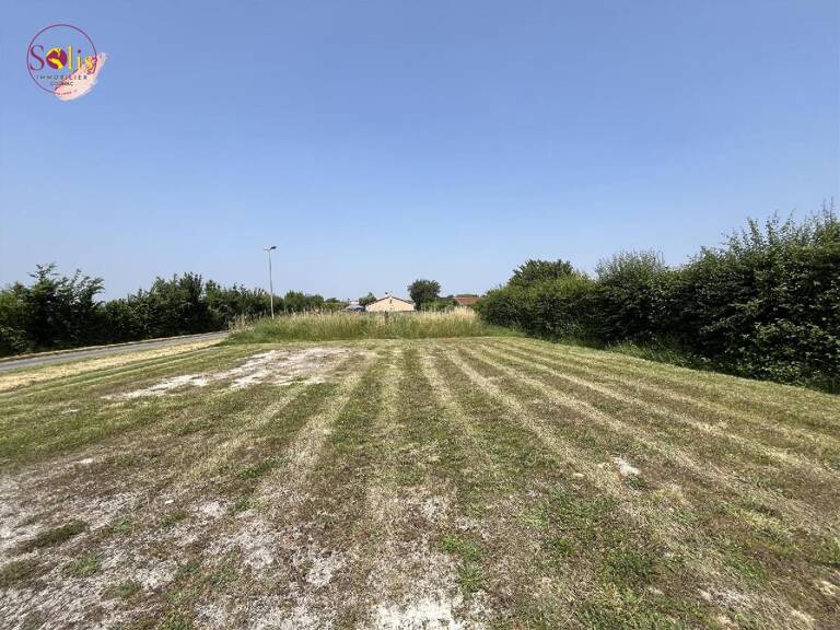 Terrain à construire  598 m²  — photo 1