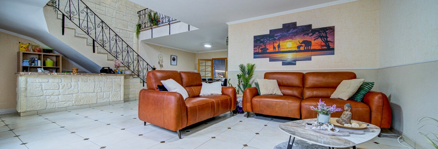 Maison 8 Pièces 156 m² à vendre à Thil (54880)