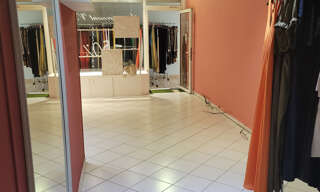 Commerce  55 m² à louer à Le Gosier (97190)