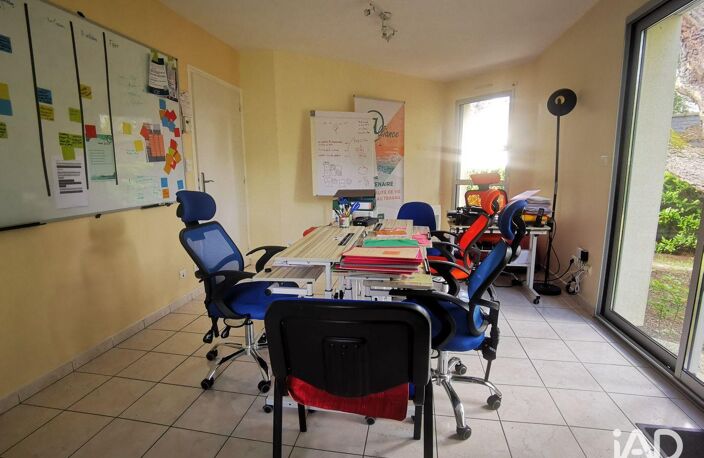Vente Bureaux 130 m&sup2; — photo 4