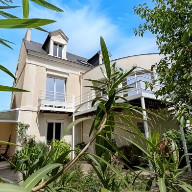 Maison 9 pièces 698000 €