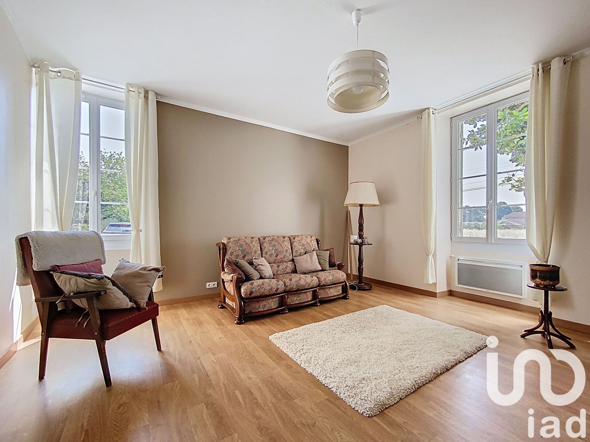 St-Pierre-D-Aurillac - 267m² - 9p. - 4ch.