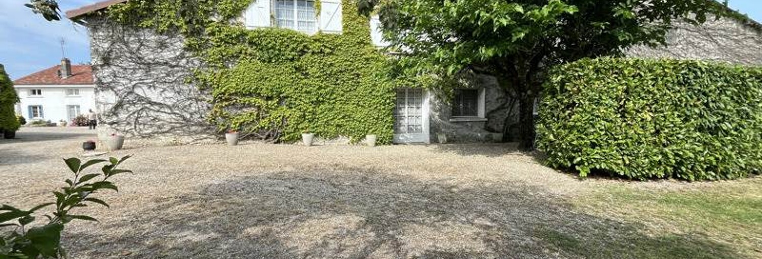 Maison 9 Pièces 255 m² à vendre à Barbezieux-Saint-Hilaire (16300)