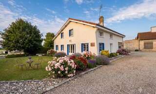 Maison 9 Pièces 255 m² à vendre à Barbezieux-Saint-Hilaire (16300)