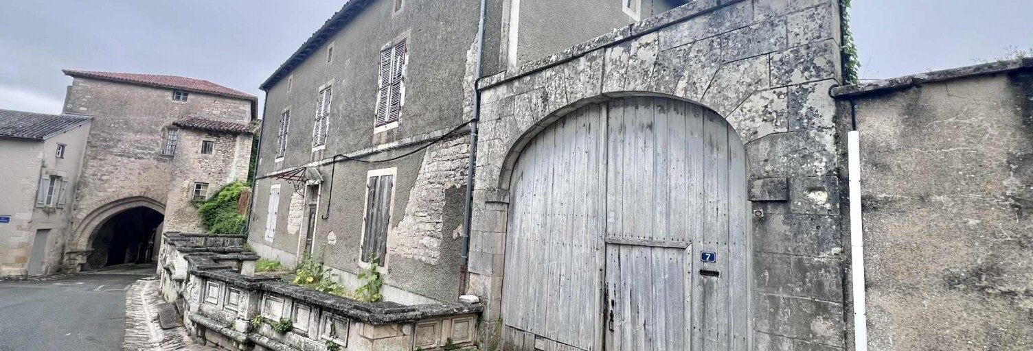 Maison 7 Pièces 215 m² à vendre à Charroux (86250)