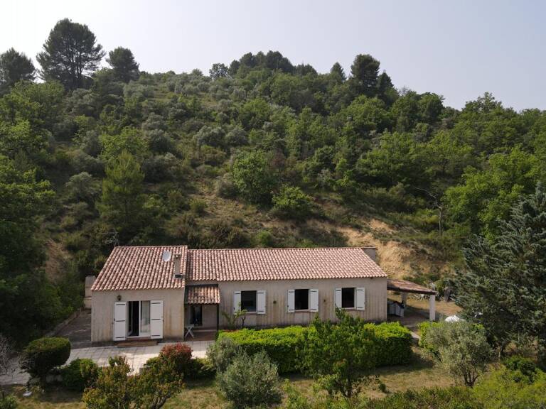 Villa de plain-pied (120m²) avec garage sur 6 400m² de terrain - RIEZ — photo 1